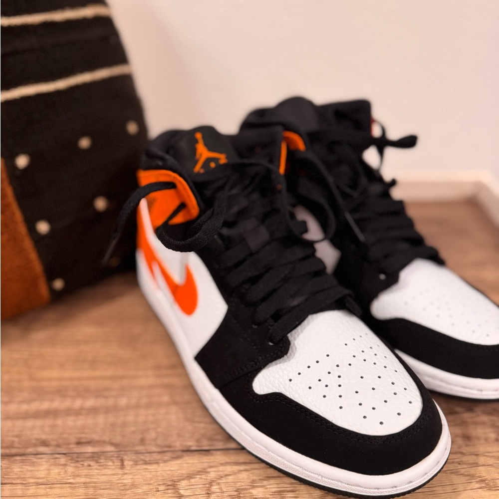 Air Jordan 1 Mid Shattered Backboard (2019)